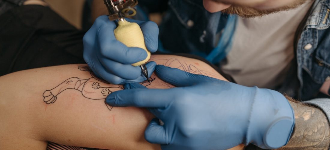 Zrobienie tatuażu – co warto wiedzieć przed?